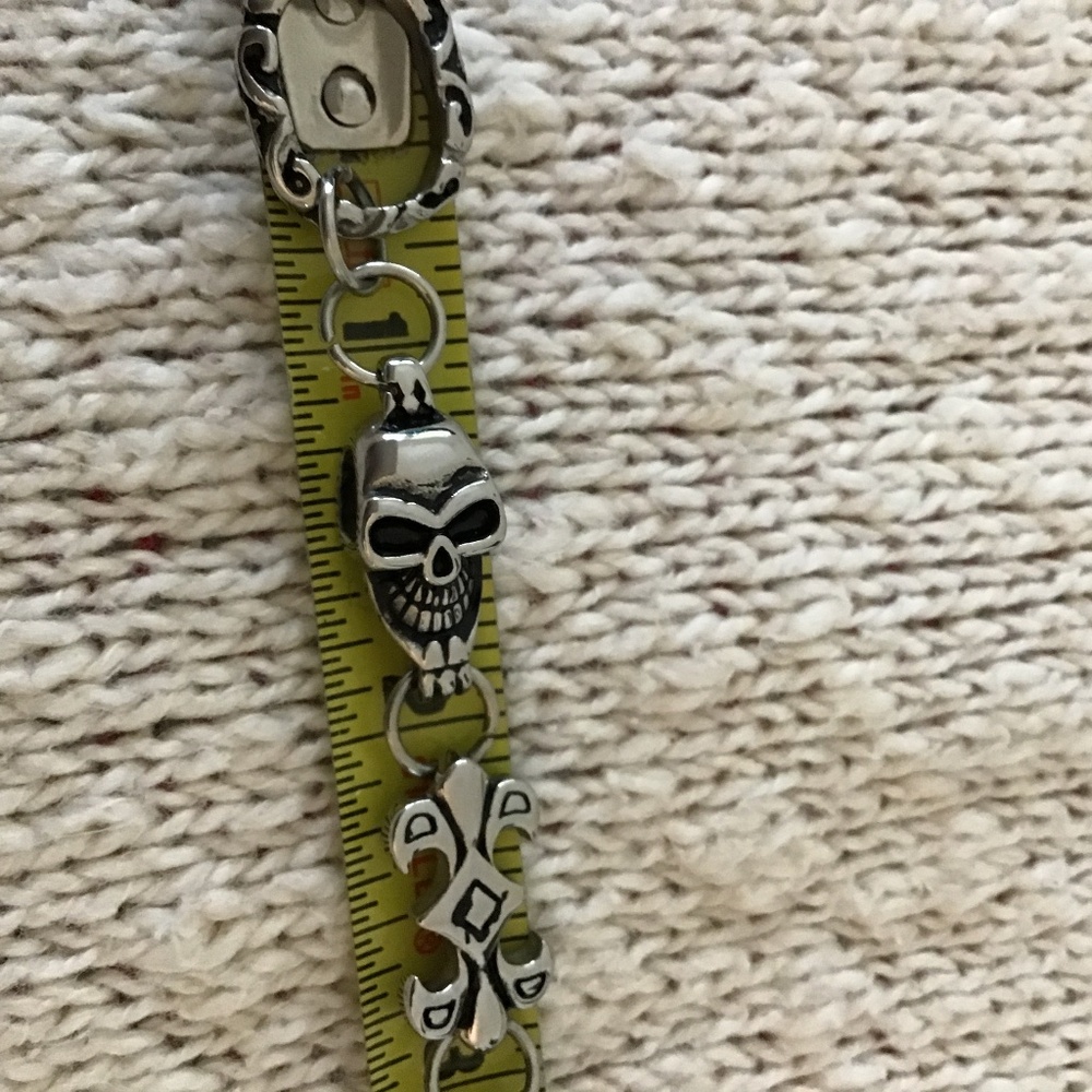 Bracelet - skull stainless steel 8 1/2 inch - Picture 4 of 4